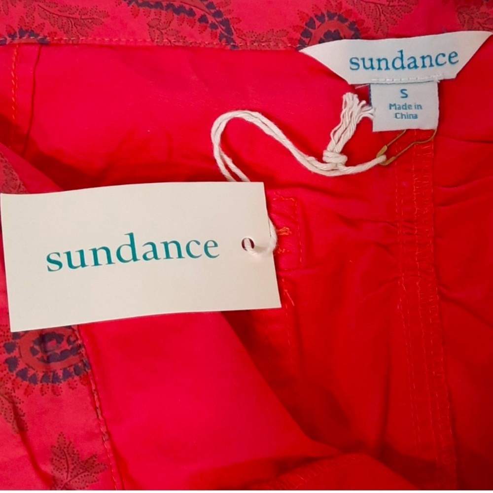 Sundance Red Capris